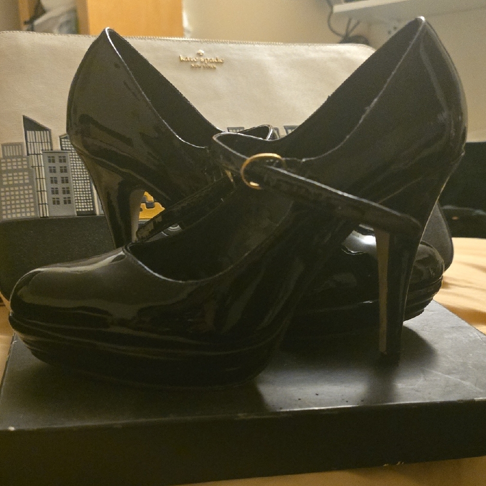 Steve Madden Glossy Black Mary Jane Heels